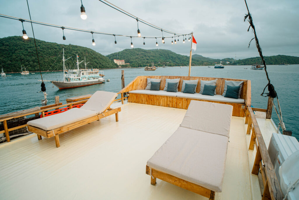 Sun Deck Maipa Deapati