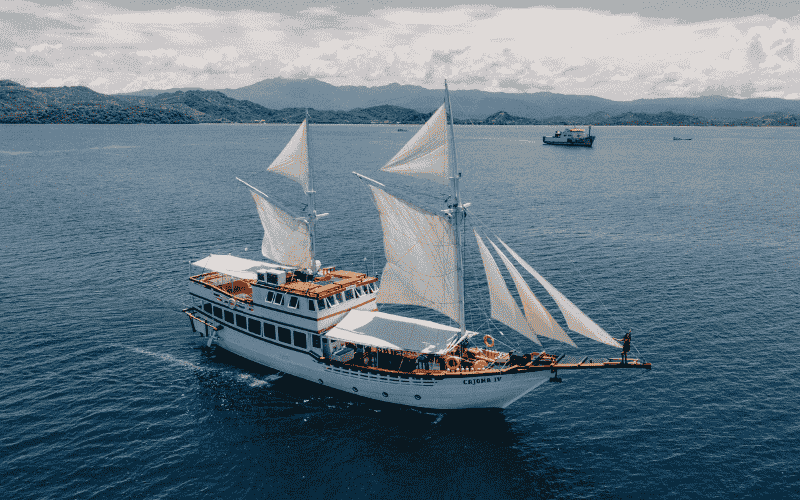 Luxury Phinisi Cajoma IV